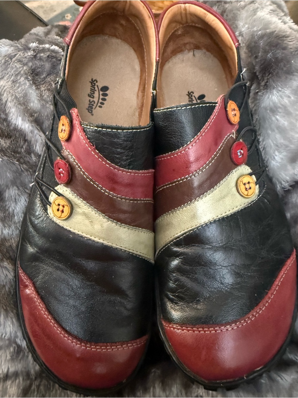 Spring Step Women's Black, Red and Cream Leather Slip-On Flats